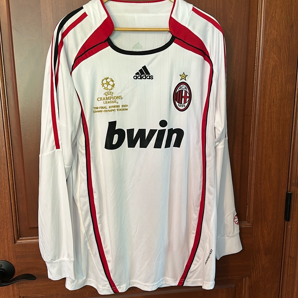 Adidas soccer jersey new size large long sleeve